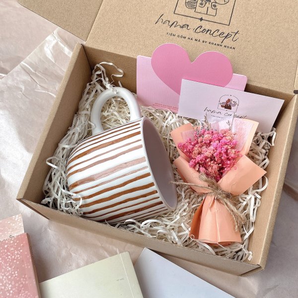 Set quà Ly sứ sọc nâu đơn giản